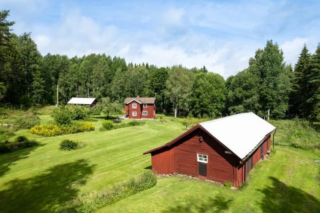 Front view of the property