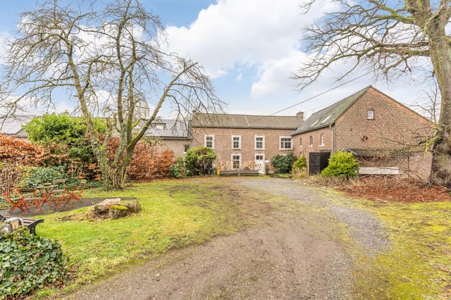 Front view of Rue de Terstraeten 39