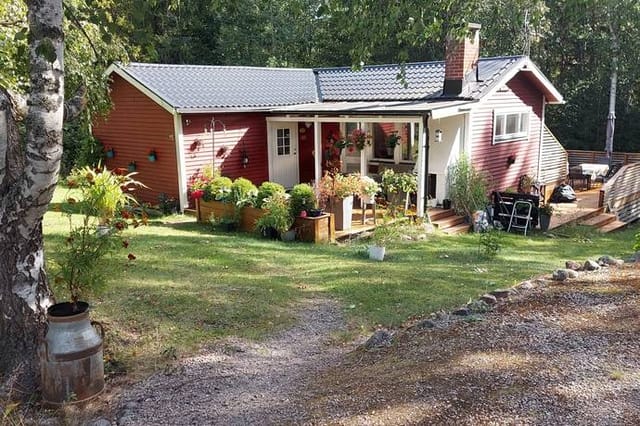 Exterior view of Skogsbacken 15