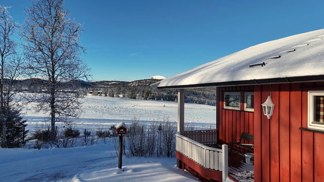 Welcome to Haravegen 38 - on Golsfjellet Vest. Inviting and cozy cabin with beautiful views.