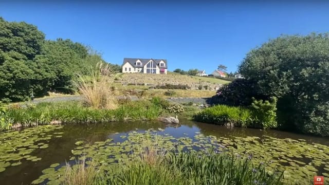 Front view of the property