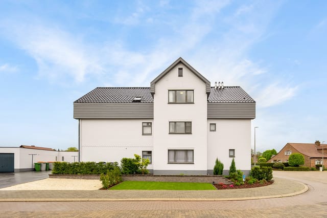 Front view of Droogstraat 24