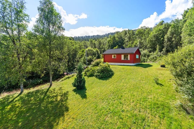 Eiendomsmegler 1 v/Sindre Belsås har gleden av å presentere denne flotte fritidseiendommen.