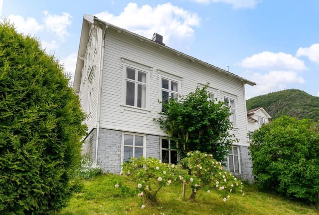 Møremegling and Brynjar S. Bergesen present Murabrauta 10