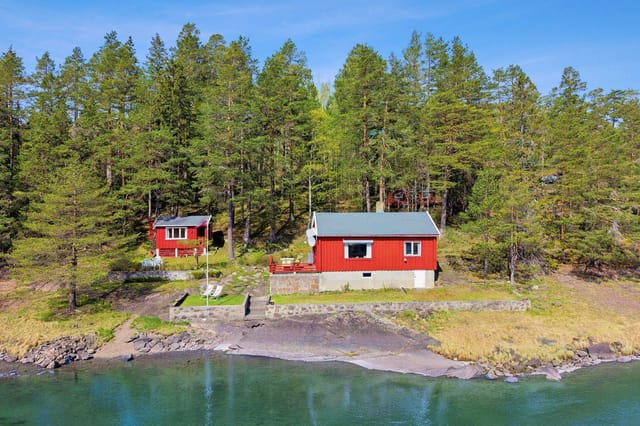 Front view of the property