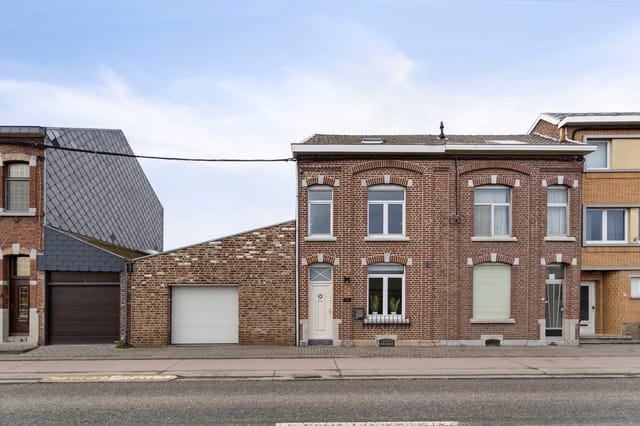 View of the house from the street