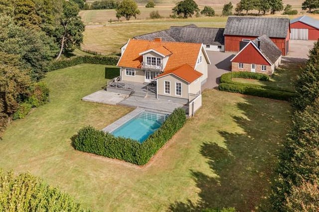 Front view of the estate