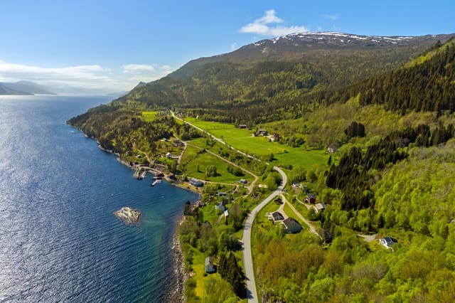 Welcome to Ranvikvegen 683! The property in beautiful Ranvika!