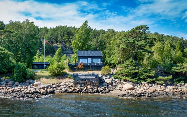 With approximately 38 meters of beachfront, you can enjoy the view over the sea.