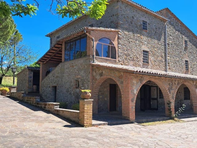 Exterior view of the country house