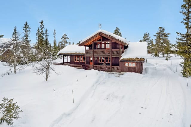 Welcome to Persbuåsen 8! A beautiful cabin with excellent ski trails right outside the door.