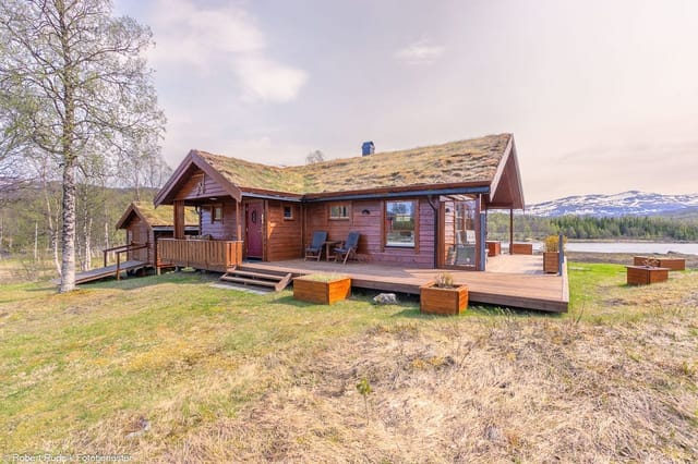 Well-maintained holiday home in Sollidalen with fantastic location, grill cabin, and hot tub.