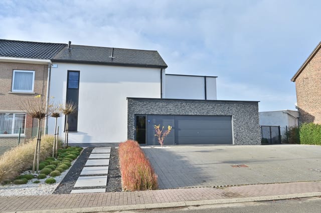 View of the house from the front