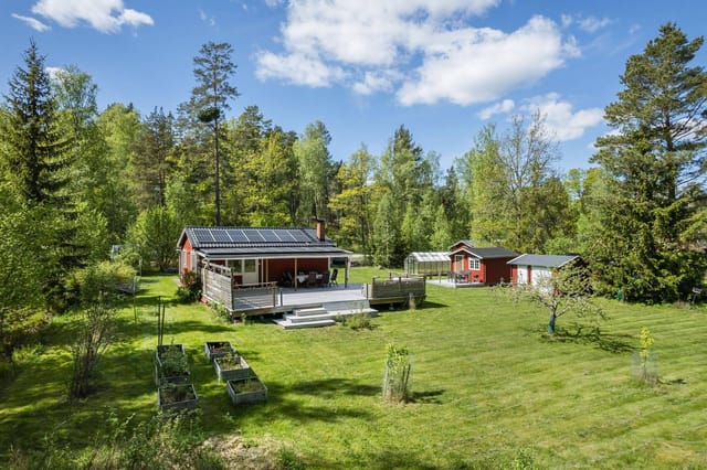 Exterior view of Lupinvägen 28