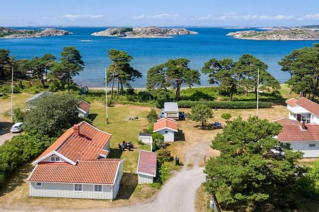 Winterized holiday home on Vallbostrand 18