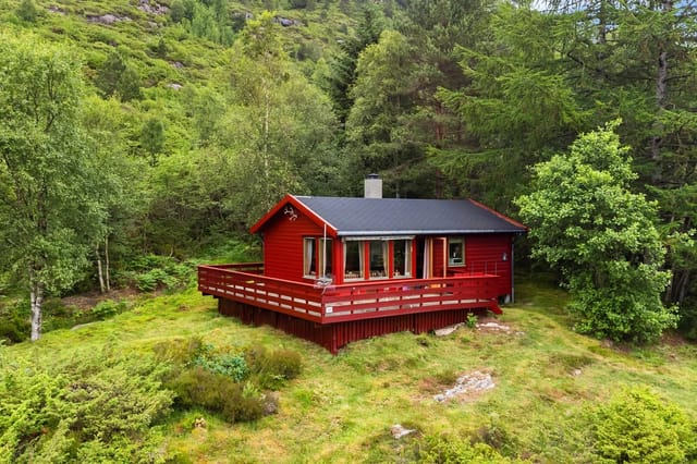 Welcome to Eivindvikvegen 769, presented by Torgeir Glomnes for Eiendomsmegler Norge!