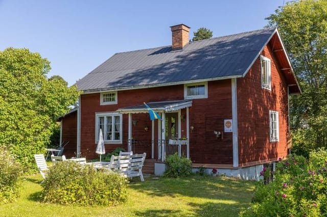 Exterior view of the house and garden
