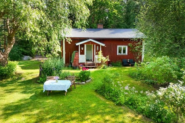 Front view of the house and garden