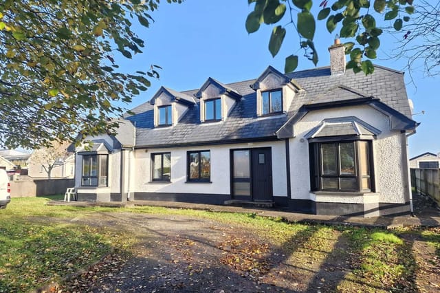 31 Ardsallagh Woods, Roscommon Town, Co. Roscommon, F42Y586