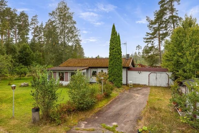 Front view of Sisjön 7 holiday home