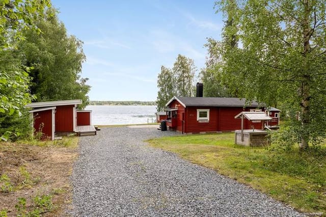 Exterior view of the cottage and garden