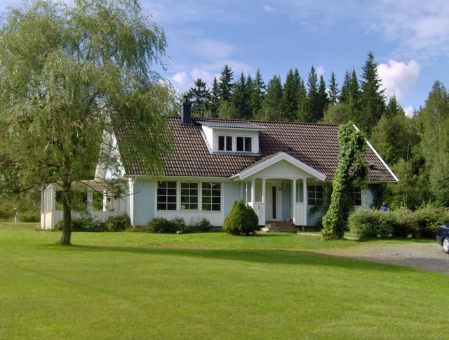 Front view of Skåltjärn 120