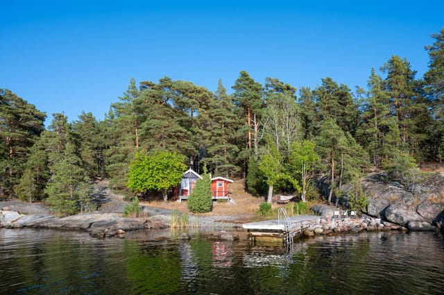 Seaside cottage and jetty