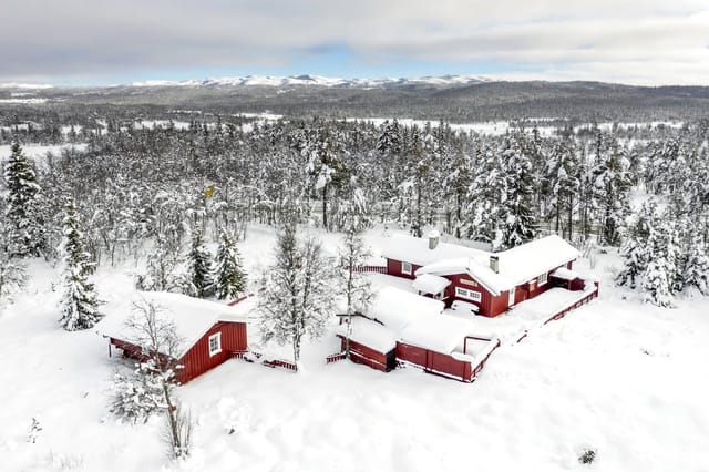 Welcome to Valdresvegen 1736 and this charming mountain property!