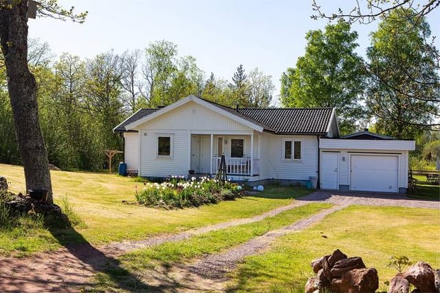 5 room winterized holiday home on Högtomtagatan 19