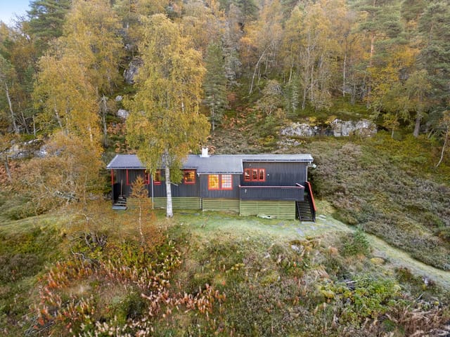 EiendomsMegler1 v/Torill Kalsaas presents Neseveien 2