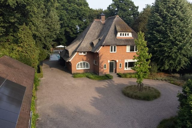 Front view of Sleutjes 34