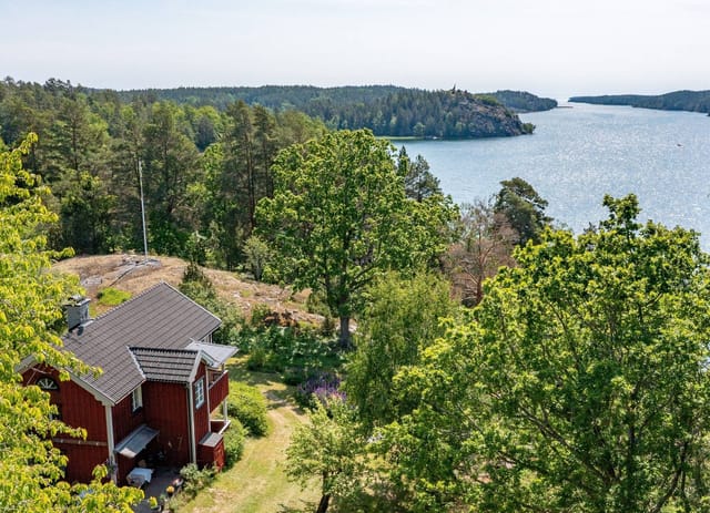 Front view of Lövudden Kaptensbostället