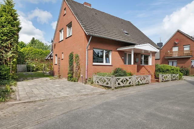 Front view of Amselweg 10