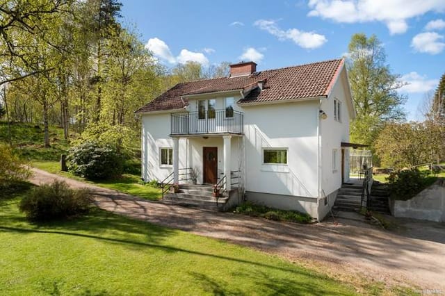 Exterior view of the country home and garden