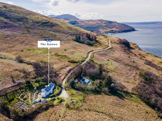 Front view of The Knowe