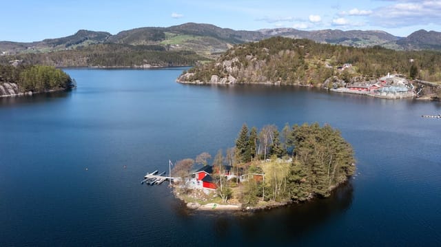 Welcome to Solheimsvegen 714 in Skjoldafjorden – A rare gem of a property – Your very own private island in one of Haugalandet’s most popular fjords