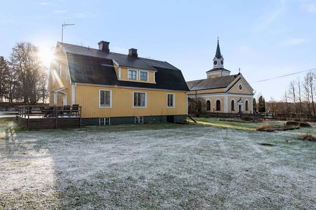 225 m² Winterized holiday home on Mälbyvägen 3 & 5 Väddö Norrtälje kommun