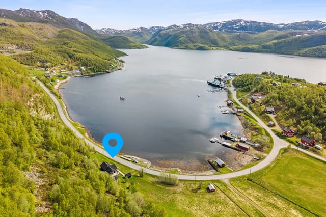 Cabin built in 2006 with a very nice location