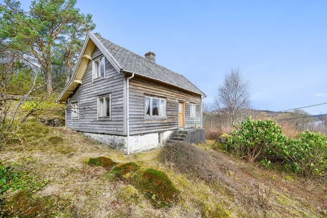Fjæreidevegen 238 presented by Dag Erik Fotland, EiendomsMegler 1.