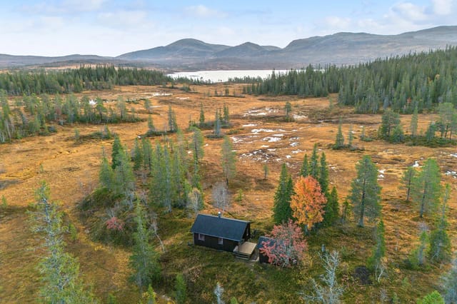 Arranged for comfortable and authentic cabin life, whether you seek peace and relaxation or active days in the mountains.