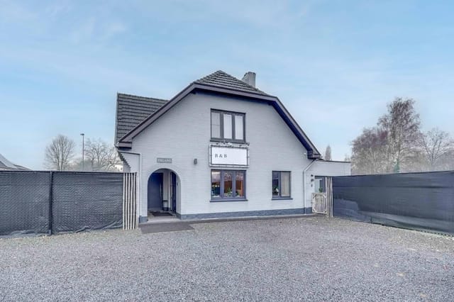 Front view of Houthalenseweg 159