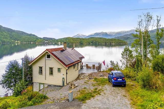 Welcome to Gravdalsvegen 162. Presented by Eiendomsmegler Norge.