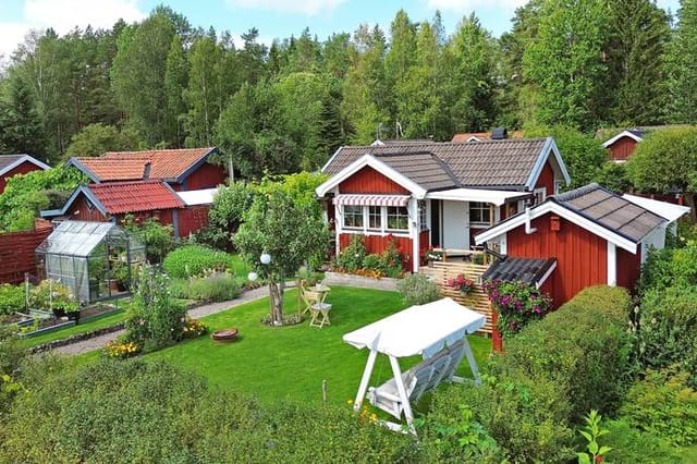 Exterior view of the house and garden
