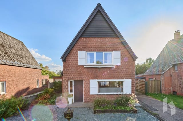 Front view of Sint-Barbarastraat 8