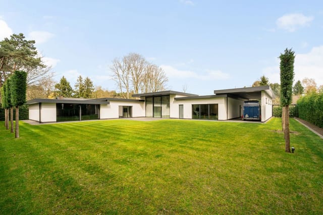 Front view of Woudweg 11 - A