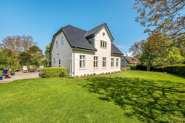 Front view of Steveltvej 17