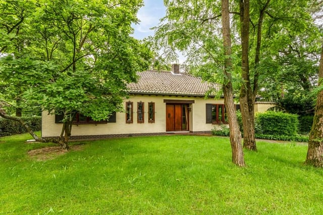 View of the villa from the front