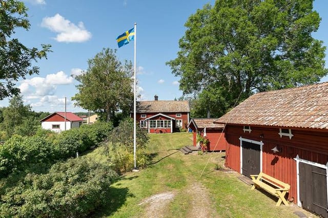 6-room Winterized Cottage on Sennebyvägen 81 Väddö Norrtälje Municipality