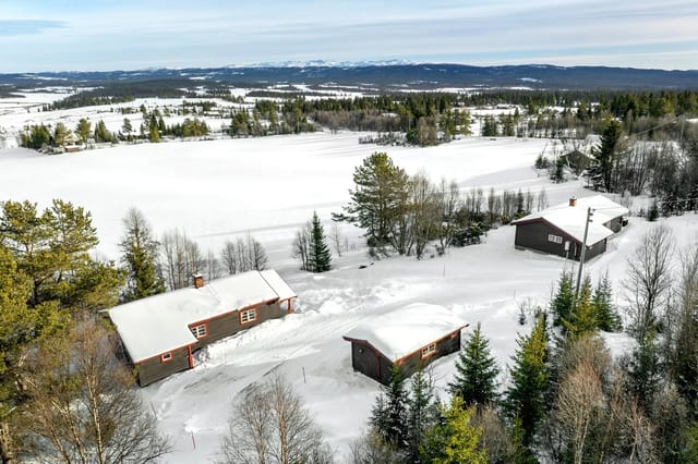 Welcome to Kambevegen 37 and 39, a property presented by EiendomsMegler 1 Fjellmegleren!