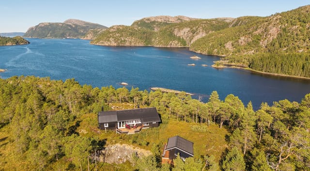 Holiday home at Ølhammarvegen 485 presented for sale! (Photo Martin Hågensen)
